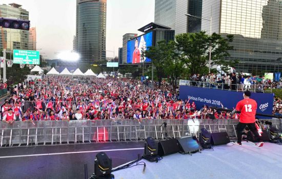 FIFA 월드컵 공식맥주 카스·버드와이저, 한국-멕시코전 대규모 응원전