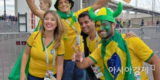 [간밤 러시아] 한시간 넘게 '축구 토론'을 한 브라질 경기후 기자회견