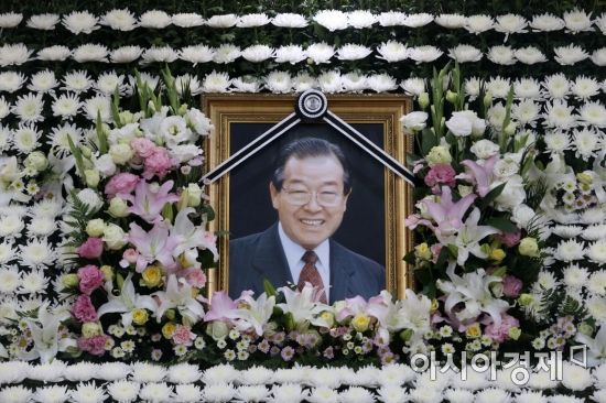 [포토] 고 김종필 전 총리 영정