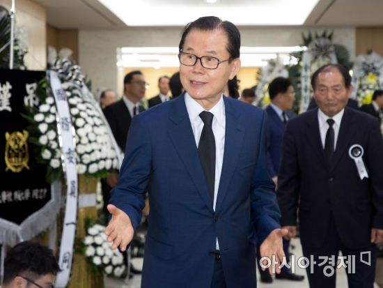 [포토] 조문 마친 박철언 전 의원