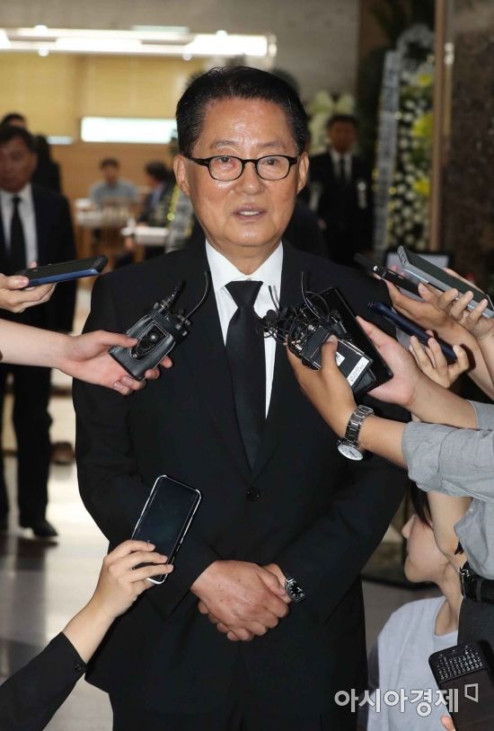 [포토] 김종필 전 총리 빈소 찾은 박지원 의원