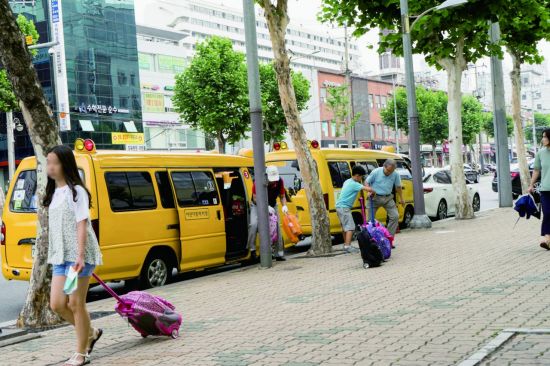 "대치동 사교육 1번지의 역사는?"…보고서 나왔다