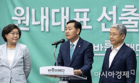 [포토] 소감 밝히는 김관영 신임 원내대표