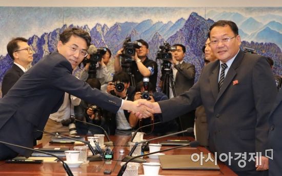 남북, 10년만의 철도회의…北철도 현대화·남북 연결 논의