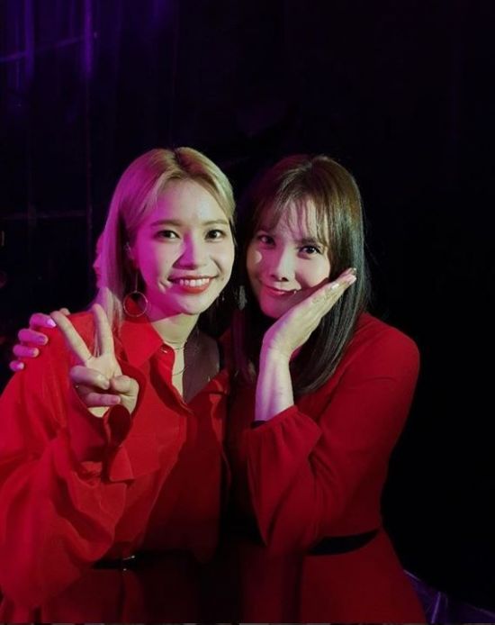 그룹 마마무 솔라(왼쪽), 가수 김현정(오른쪽) / 사진=김현정 인스타그램