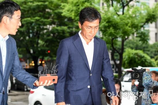 '정무비서 성폭행' 안희정 세번째 재판, 김지은 지인·동료 법정서 증언 나선다