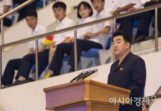 [포토]환영사하는 김일국 체육상