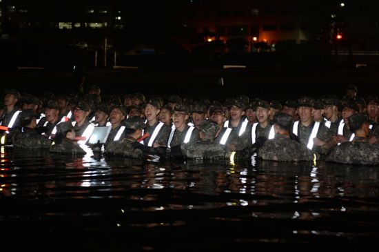 [양낙규의 Defence Club]해군사관생도들의 하루 