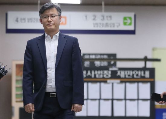 尹, 박근혜 최측근 정호성 대통령실 시민사회수석실 3비서관 임명 