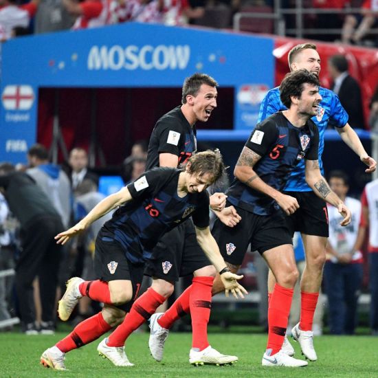 11일(현지시간) 러시아 모스크바 루즈니키 스타디움에서 2018 러시아 월드컵 준결승전 크로아티아-잉글랜드전이 종료되자 승리한 크로아티아 선수들이 기쁨을 감추지 못하고 있다. 사진=연합뉴스