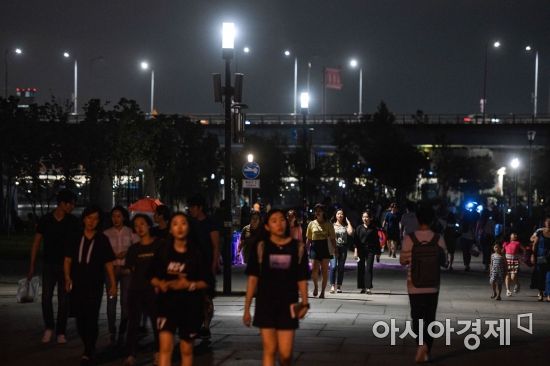 [포토] 강바람과 함께 날리는 더위