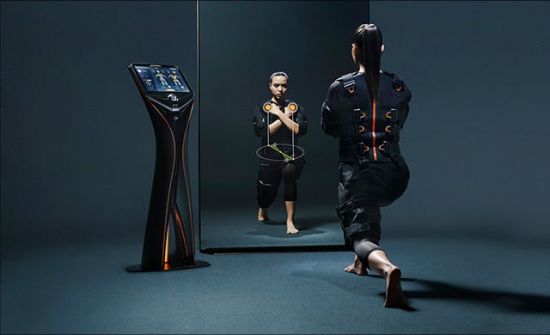 전기자극 수트입고 하루15분 운동으로 몸짱된다