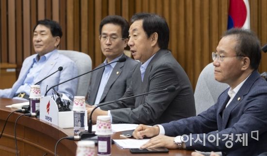 김성태 "정부 세법 개정안, 중산층만 허리가 휠 지경"