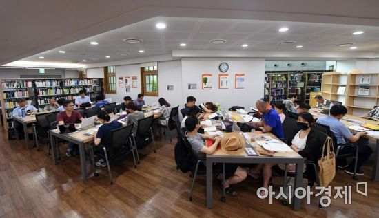 [포토]'책 속으로 떠나자'