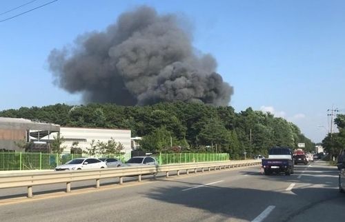 파주 물류창고에 큰 불…10시간만에 진화 완료