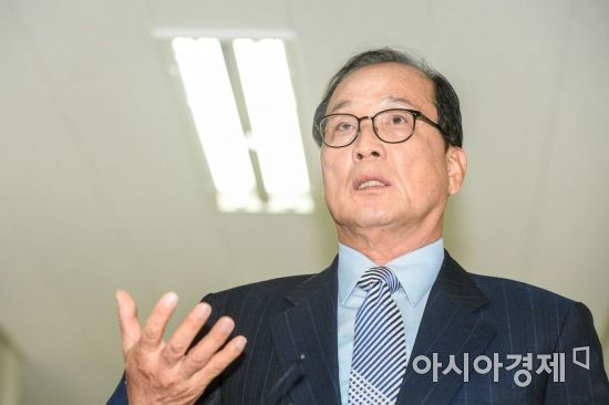 [포토] 취재진 질문에 답하는 장영달 기무사개혁위원장