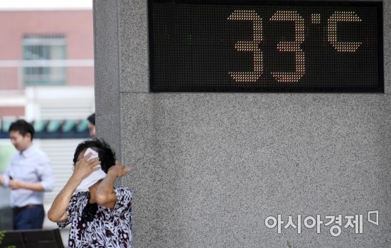 [포토] 아침부터 푹푹 찌는 무더위