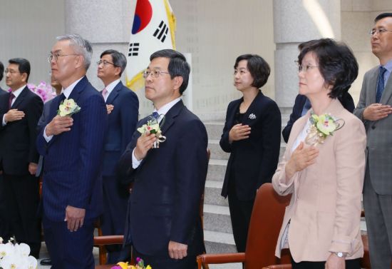 김선수·이동원·노정희 대법관 취임 "국민 위한 재판으로 사법신뢰 회복"