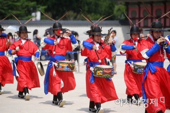 [포토]폭염 속에서 묵묵히
