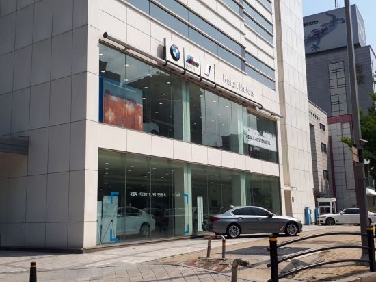 서울 시내 한 BMW 전시장. 사진은 기사에 등장하는 전시장과 관계없음.