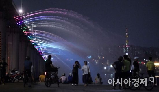 [오늘 날씨] 전국 폭염 지속…서울 37도·대구 39도