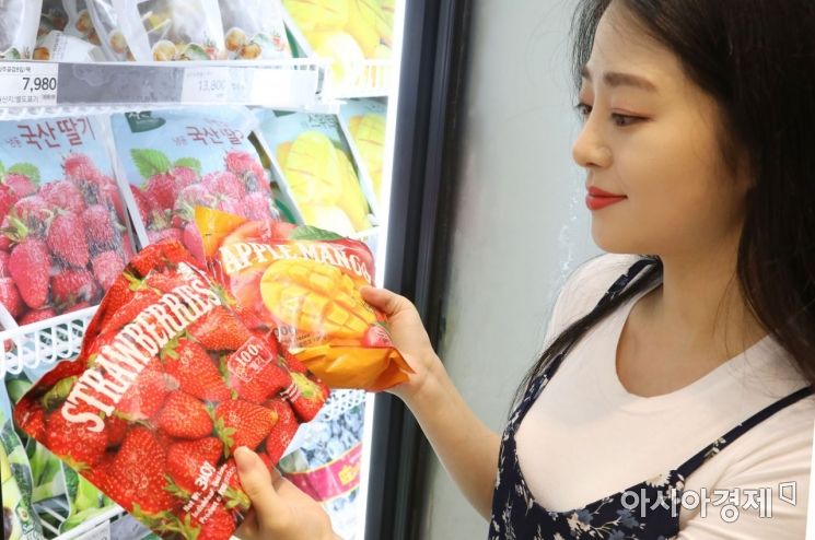 폭염이 만든 인기상품, 냉동 과일 매출 “반짝”