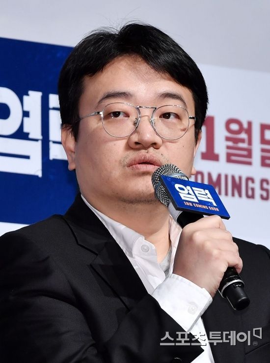 연상호 감독, ‘부산행2’ 기획 중…가제는 ‘반도’