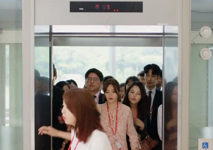 [과학을읽다]'엘리베이터 악취'의 범인은?