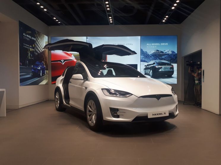 테슬라, 전기차 SUV '모델 X' 공개…100D 가격 1억3490만원