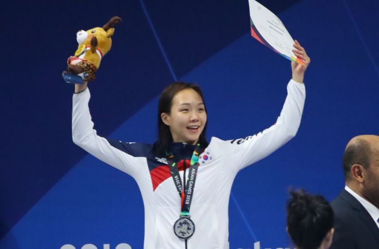 김서영, 개인혼영 400m 은메달…네티즌 "세계랭킹 1위 상대로 대단"