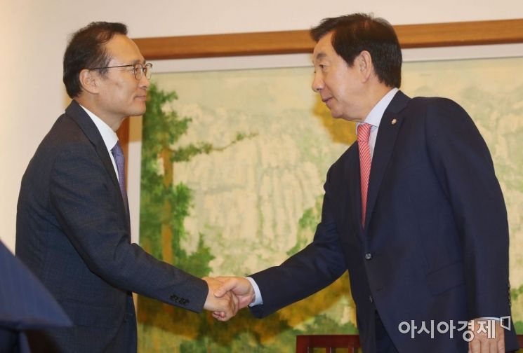 [백브리핑]집권여당, 협치(協治) 전에 내치(內治)부터