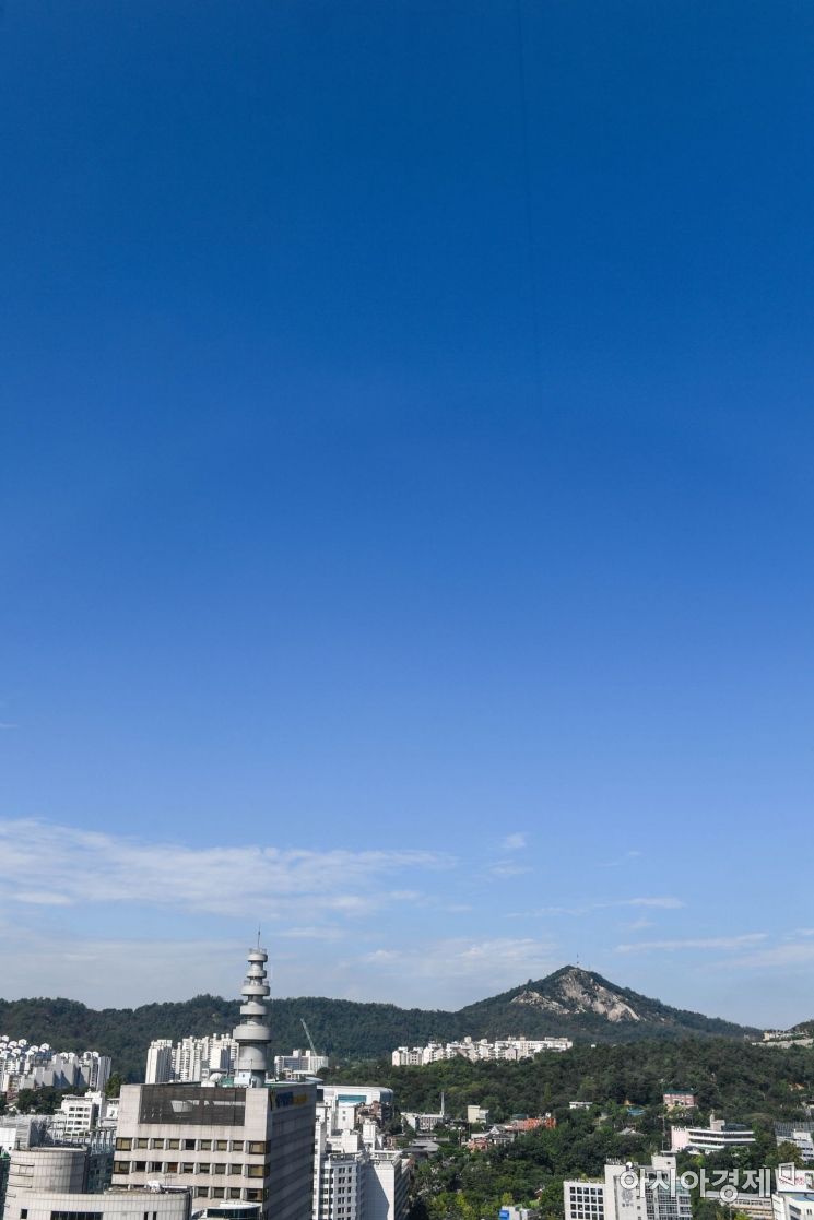 [포토] 파란하늘 드러낸 서울