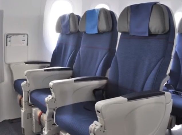 [과학을읽다]항공기 산소마스크 착용 순서와 푸른색 좌석의 과학