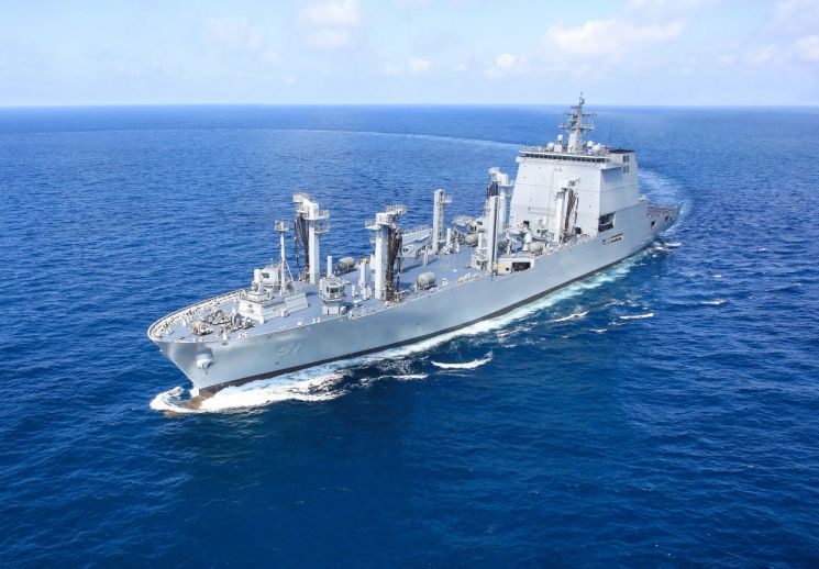 국내 최대 규모 소양함 해군에 인도