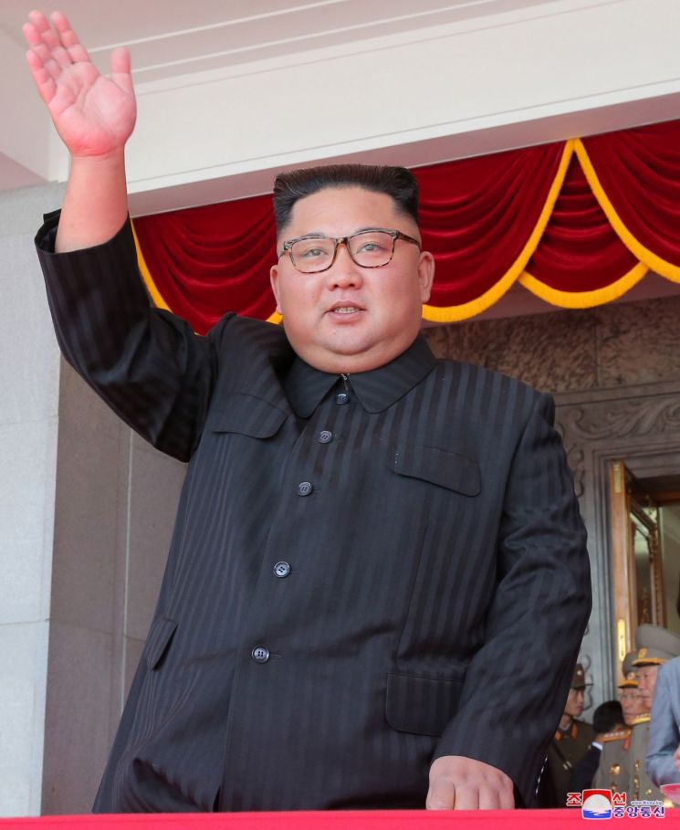 김정은 북한 국무위원장이 지난해 9월9일 평양에서 열린 정권수립 70주년(9·9절) 열병식에 참석했다고 조선중앙통신이 보도했다. (사진=연합뉴스)
