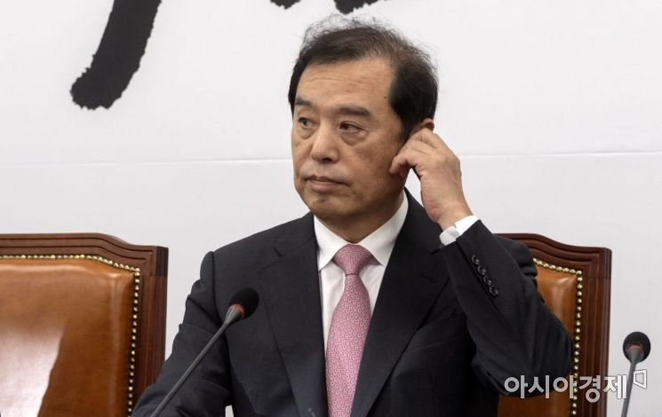 [포토] 정부의 부동산 대책 비판하는 자한당