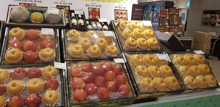 "배 1개 1만원, 감자 20kg 4만원"…'미친 채솟값'에 추석 상차림비용 '껑충' 