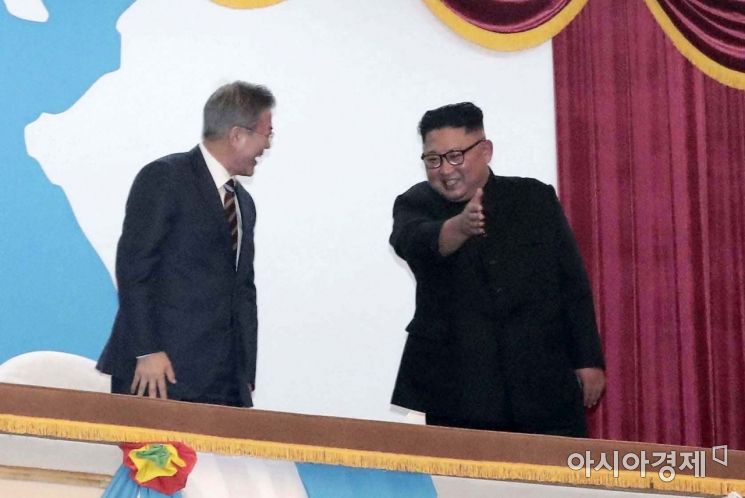 [포토] '정성을 다한 공연 입니다'