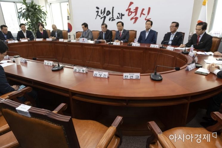 [포토] 자한당 중진의원들 불참