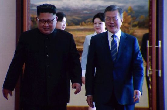 [평양회담]남북 정상, 추가 회담 중…단독 회담인 듯 