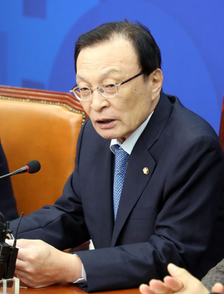 11년 만의 방북 마친 이해찬 "10·4 선언 기념식 '평양 개최'" 제안