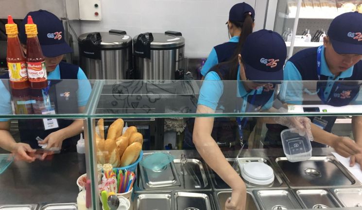 '박항서 특수'…베트남 진출한 편의점 GS25 '펄펄'