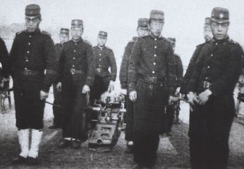1897년 당시 러시아 군사교관들에게 훈련받았던 대한제국 친위대 모습(사진=우리역사넷)