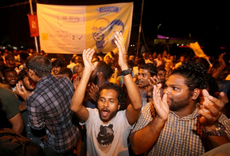 몰디브 대선, 민주주의 회복 약속한 솔리 후보 승리