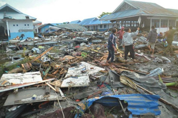 '인도네시아 지진' 외교부 "한인 실종 1명·연락두절 2명 수색중"
