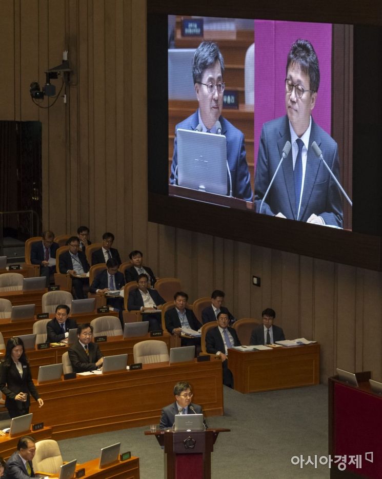 [어떻게 생각하십니까]'3D 저임금 외노자 일자리', 내국인으로 대체하자?