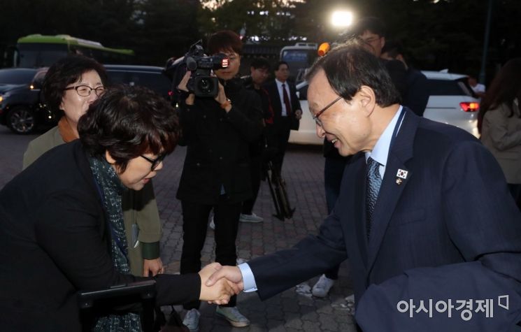 [포토]평양 향하는 이해찬 더불어민주당 대표