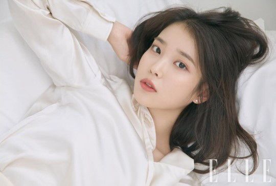 [포토] 아이유 '청초한 자태'