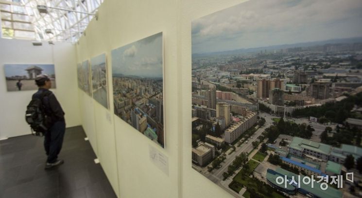 [포토] 평양 건축사진 전시회, 서울시청서 개최