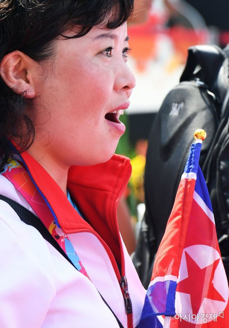 [포토]북한 선수단, 장애인 아시안게임 입촌식